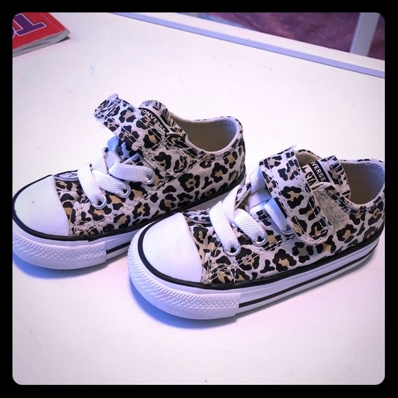 leopard converse size 5